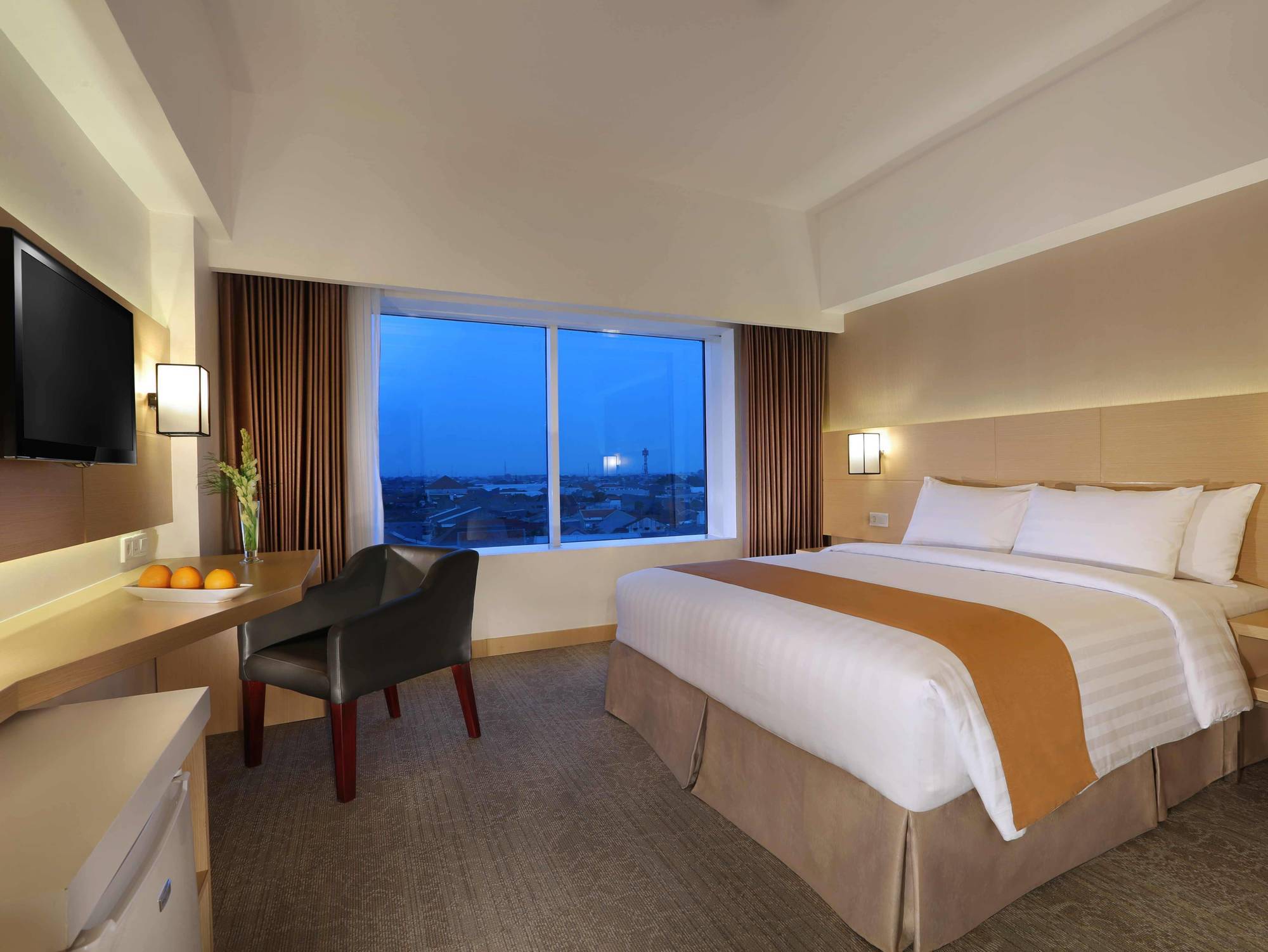 Golden City Hotel And Convention Center - Chse Certified Semarang Exteriör bild