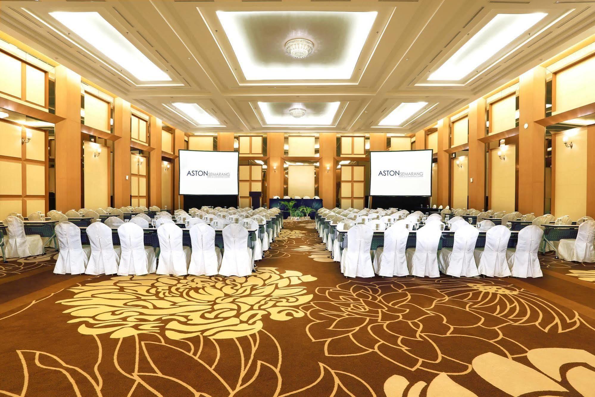 Golden City Hotel And Convention Center - Chse Certified Semarang Exteriör bild